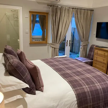 Chestnuts House Boutique B&B-3